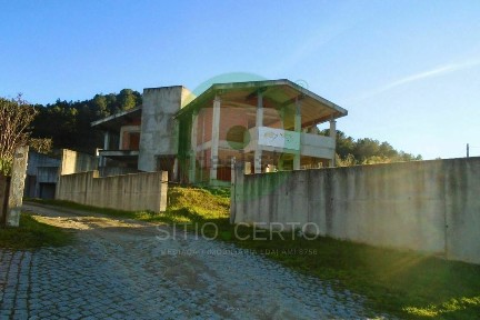 Moradia independente à venda em Santa Maria Maior