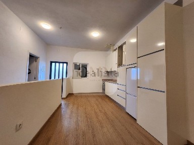 Moradia geminada à venda em N15