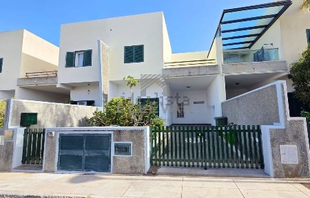 Arrendamento de casa ou moradia em Caniço