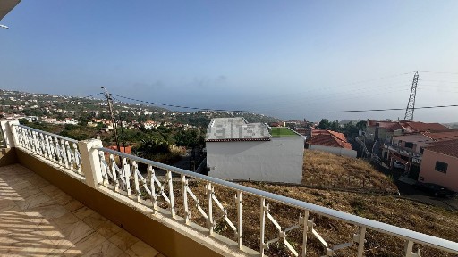 Arrendamento de andar de moradia no Caminho Lombo das Laranjeiras
