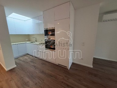 Arrendamento de apartamento T2 na Monserrate