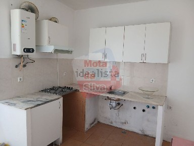 Arrendamento de apartamento T2 em Sé e São Lourenço