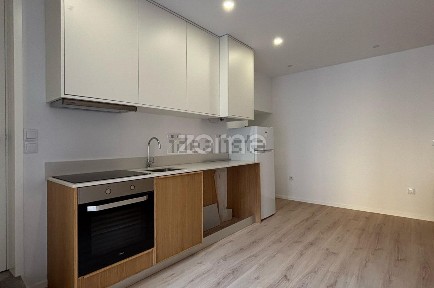 Arrendamento de apartamento T0 na Rua do Retiro s/n