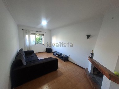 Arrendamento de apartamento T3 na Rua José Augusto Vieira, 7