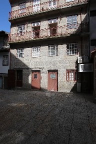Arrendamento de apartamento T1 no Largo do Toural, 29