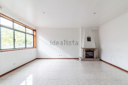 Arrendamento de apartamento T3 em Arcozelo