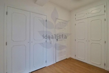 Arrendamento de apartamento T3 na Rua da Fábrica, 66