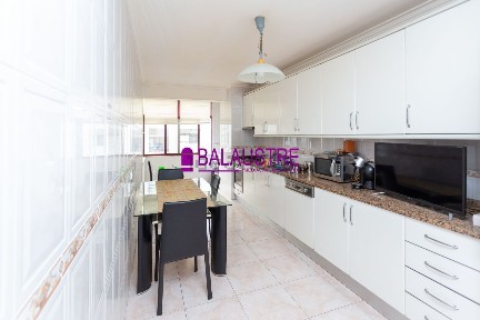 Arrendamento de apartamento T4 em São Victor