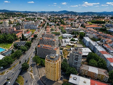 Arrendamento de apartamento T3 na Rua Padre Manuel Alaio