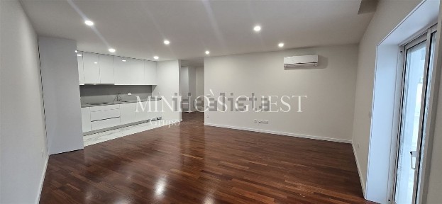 Arrendamento de apartamento T2 na Avenida da Liberdade, 560