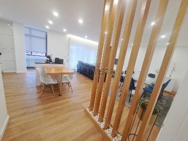 Arrendamento de apartamento T3 na Rua Vasco da Gama, 11