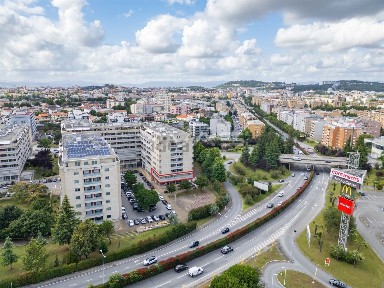Arrendamento de apartamento T4 na Fraião