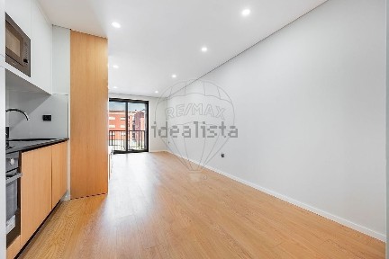 Arrendamento de apartamento T3 na Rua de Santa Margarida, 139