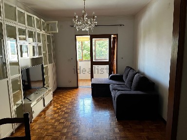 Arrendamento de apartamento T2 na Rua Pêro Magalhães Gondavo, 145
