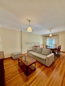 Arrendamento de apartamento T3 na Rua de Caires
