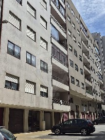 Arrendamento de apartamento T3 na Rua dos Torrados