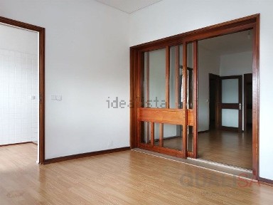 Arrendamento de apartamento T4 na Rua de São Victor