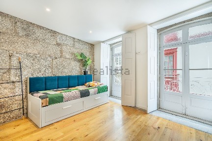 Arrendamento de apartamento T0 na Rua Doutor Avelino Germano