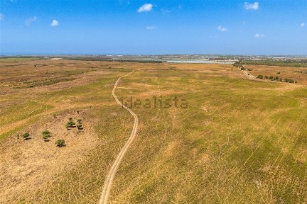 Herdade à venda em M502