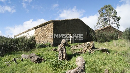 Herdade à venda em Santana da Serra