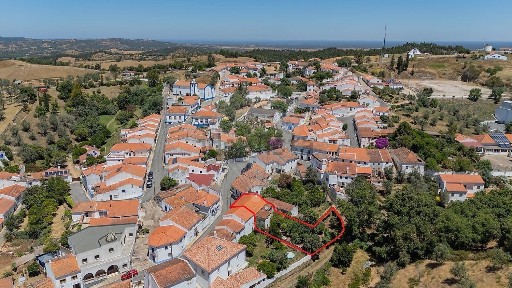 Moradia independente à venda em Relíquias