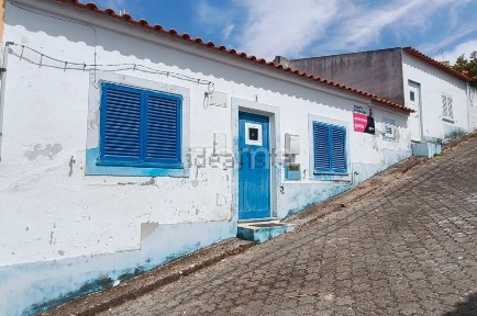 Moradia independente à venda na Rua da Sacristia, 1