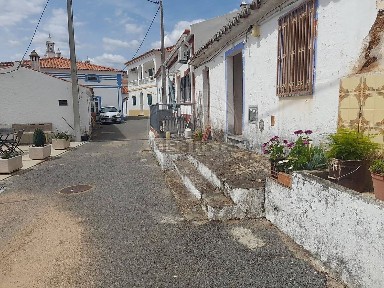 Santana da Serra, Rua dos Raposos