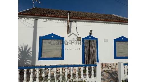 Moradia geminada à venda em Vila Nova de Milfontes