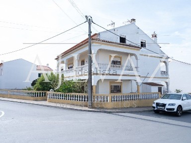 Moradia independente à venda em Vila Nova de Milfontes