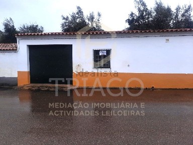 Moradia independente à venda em Barrancos
