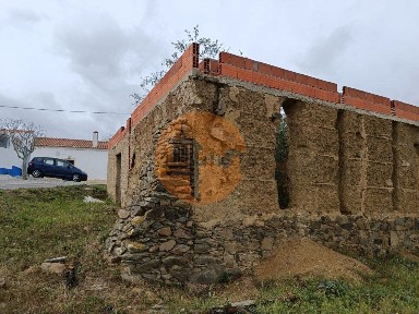 Moradia independente à venda em Santana de Cambas
