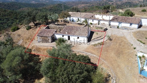 Moradia geminada à venda em santa a clara a nova s/n