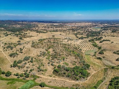 Herdade à venda em Colos