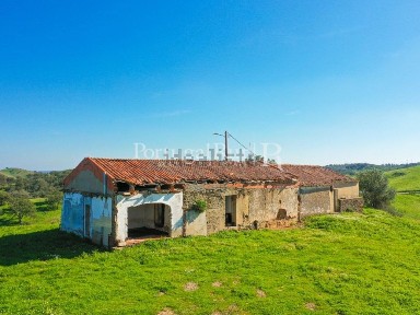 Herdade à venda em Santana da Serra