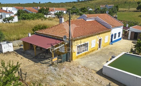 Quinta à venda em São Teotónio