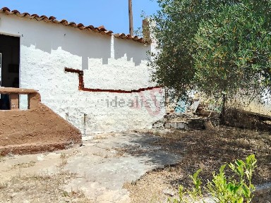 Moradia independente à venda em Santo Aleixo da Restauração