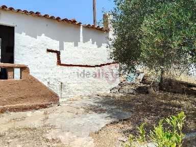 Moradia independente à venda em Santo Aleixo da Restauração