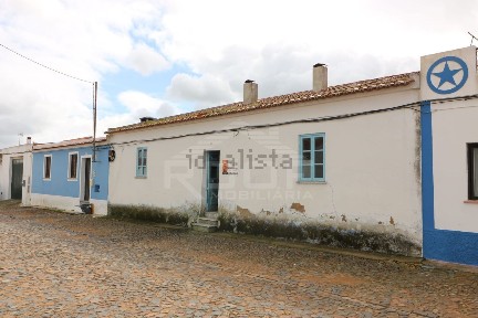 Moradia independente à venda em Faro do Alentejo