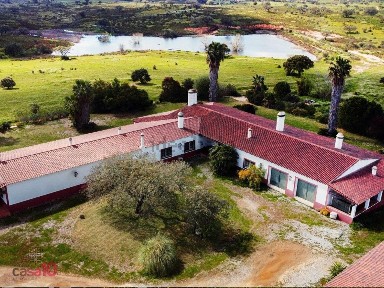 Herdade à venda em Vila Nova de São Bento