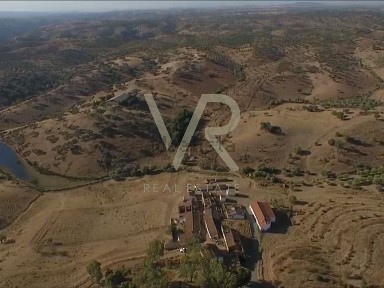 Quinta à venda na Estrada Sem Nome