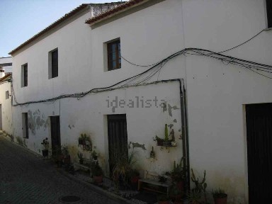 Moradia geminada à venda em Serpa