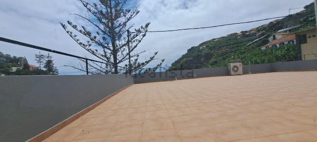Arrendamento de apartamento T2 na Estrada dos Combatentes - Livramento