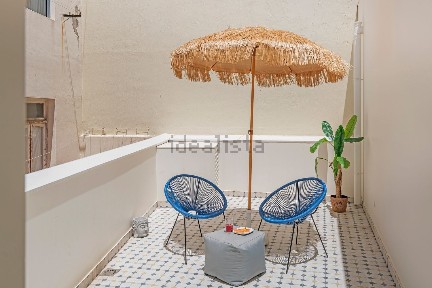 Arrendamento de apartamento T0 na Rua da Carreira