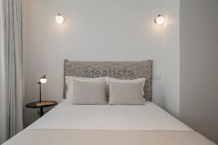 Arrendamento de apartamento T0 na Rua da Carreira