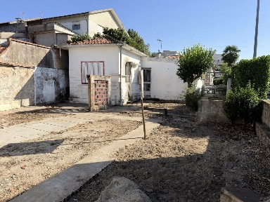 Moradia independente à venda em Santo Tirso - Couto - Burgães
