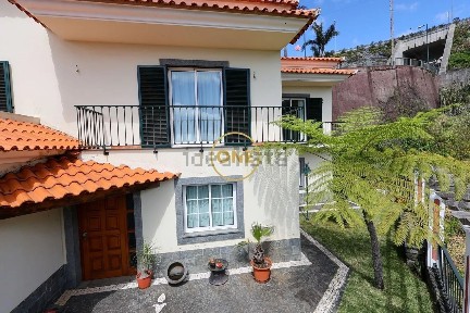 Casa ou moradia à venda na Rua Francisco Figueira Ferraz