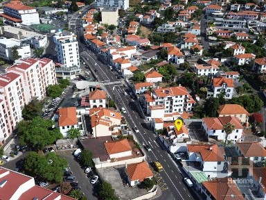 Moradia independente à venda na Rua das Maravilhas
