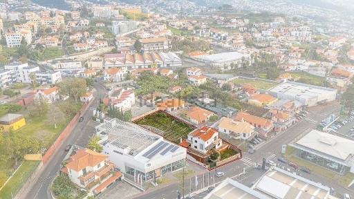 Santo António, Caminho do Poço Barral