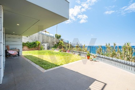 Duplex à venda na Estrada Monumental