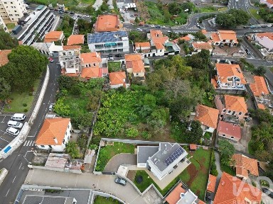 Moradia independente à venda em Santo António